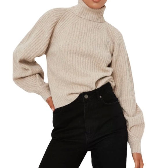 Missguided Tops - Missguided Petite Cream Tuck Sleeve Turtle Neck Cropped Sweater
